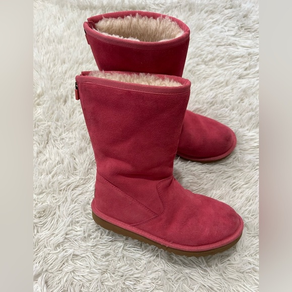Ugg Big Kids Boots - Size 4 - pink - Picture 1 of 8